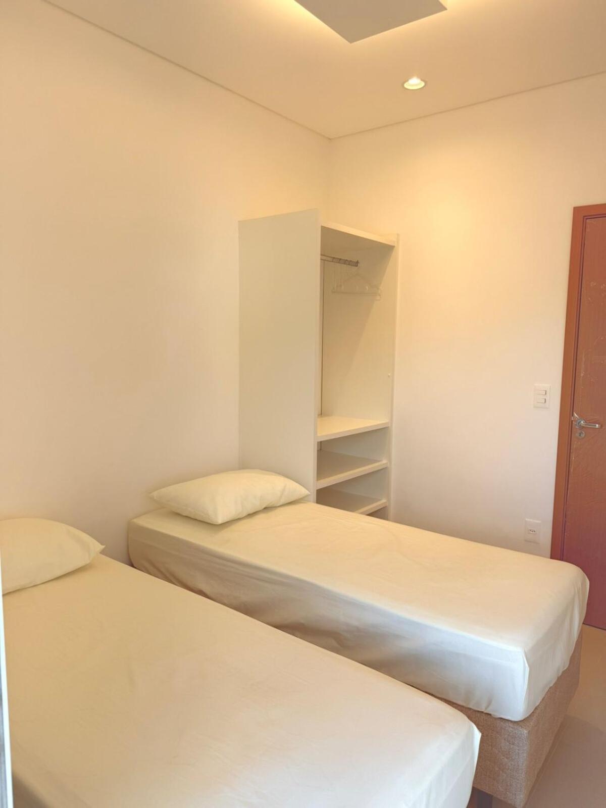 Apartamento Toninhas 4 Min A Pe Ate A Praia, Piscina, Churrasqueira E Ar Condicionado *