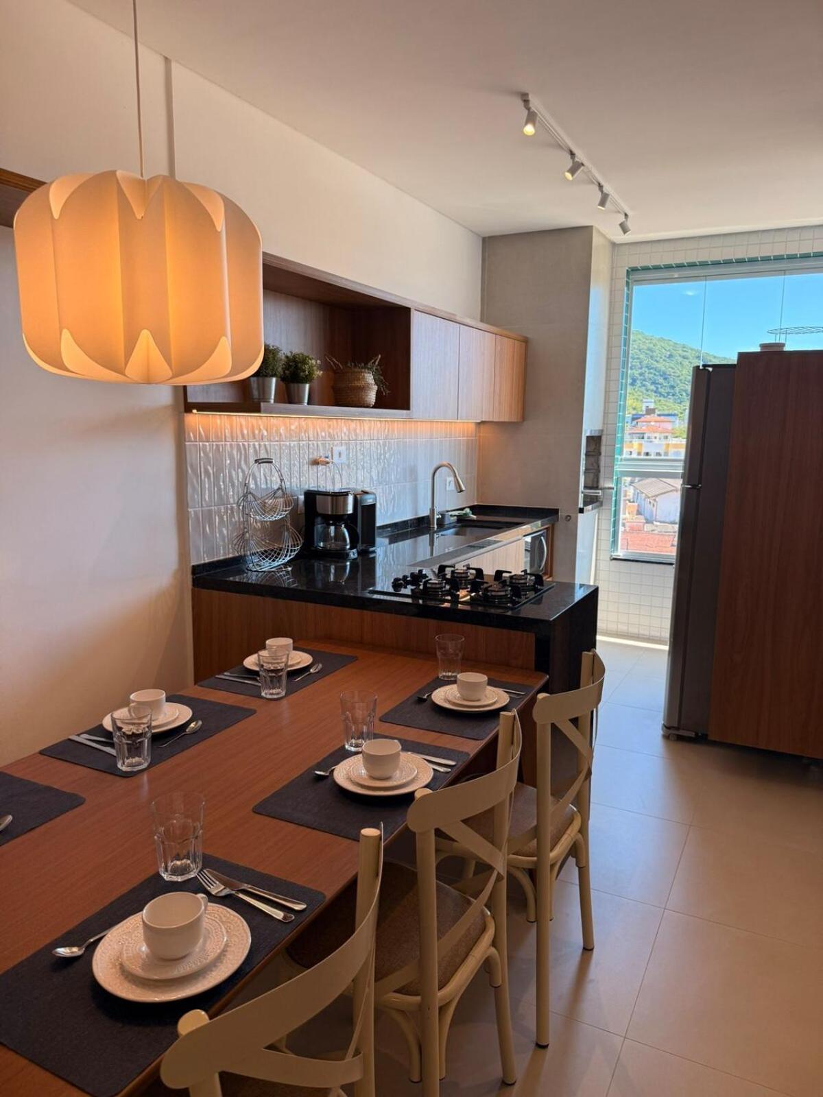 Toninhas 4 Min A Pe Ate A Praia, Piscina, Churrasqueira E Ar Condicionado Apartamento